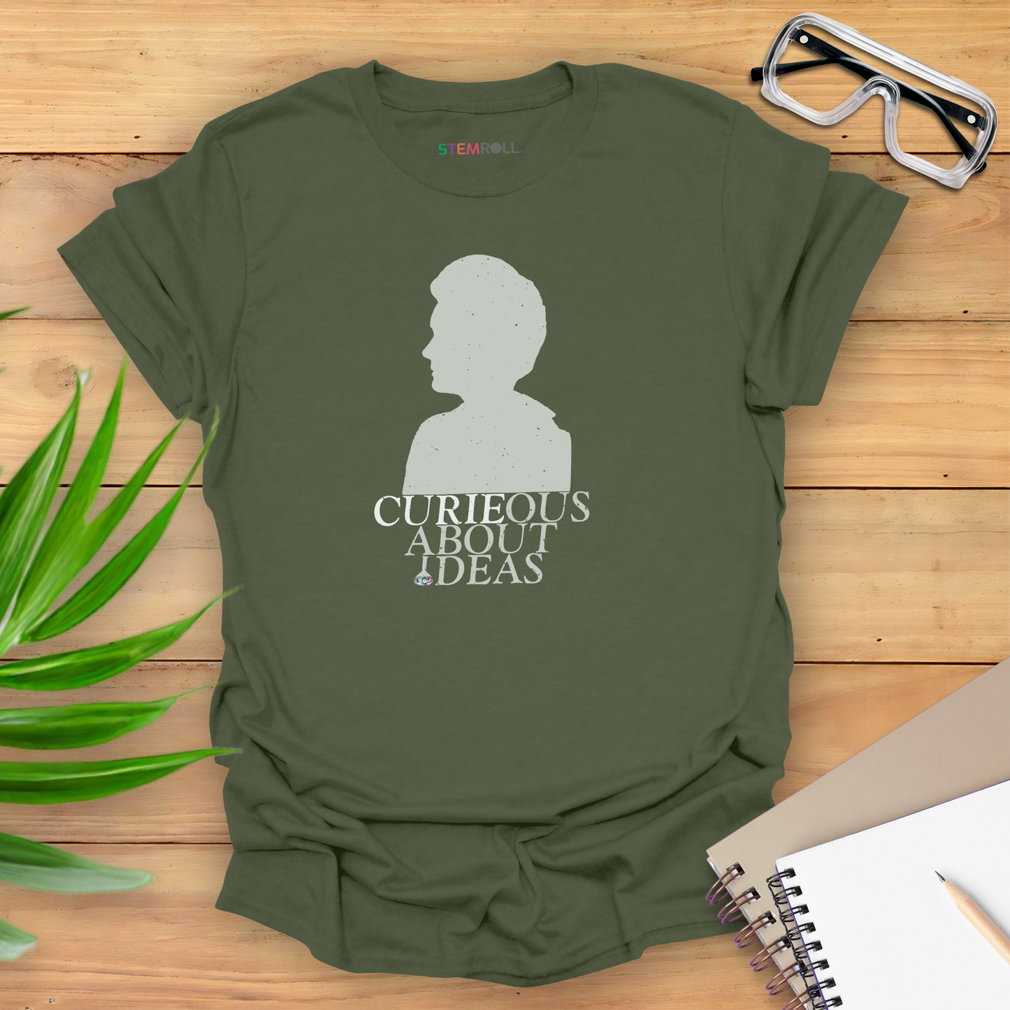 Marie Curie: Pioneer of Radioactivity T-shirt